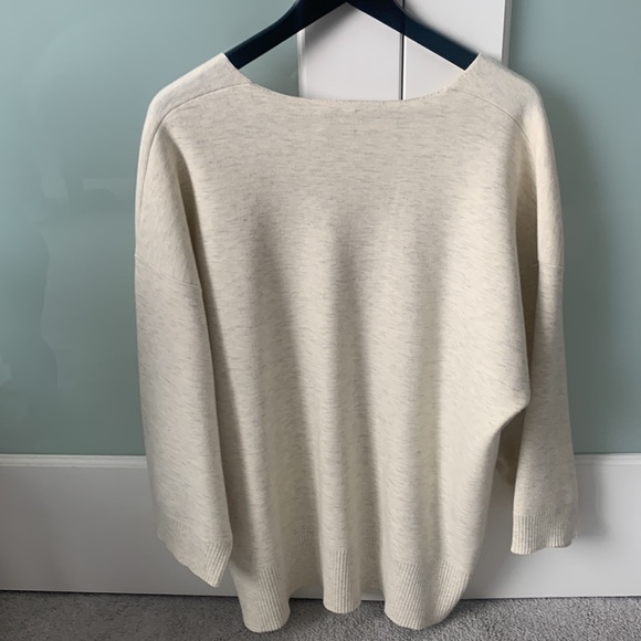 Aritzia oversized sweater - Picture 2 of 4